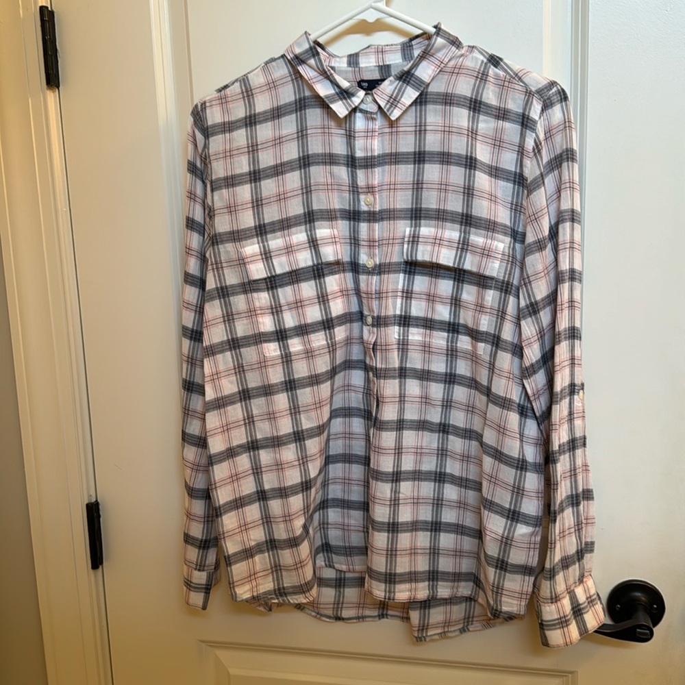 Gap‎ boyfriend button down